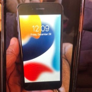 iPhone 8 it’s barely been used